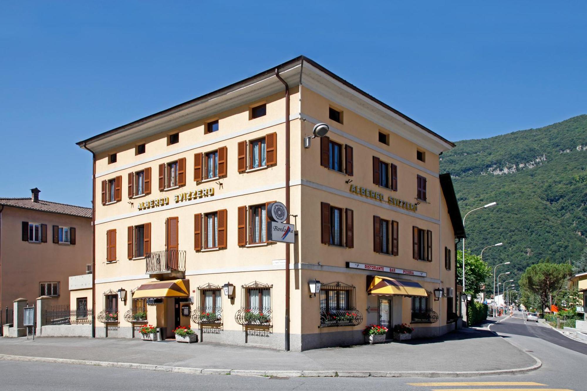 Albergo Ristorante Svizzero Capolago Exterior photo